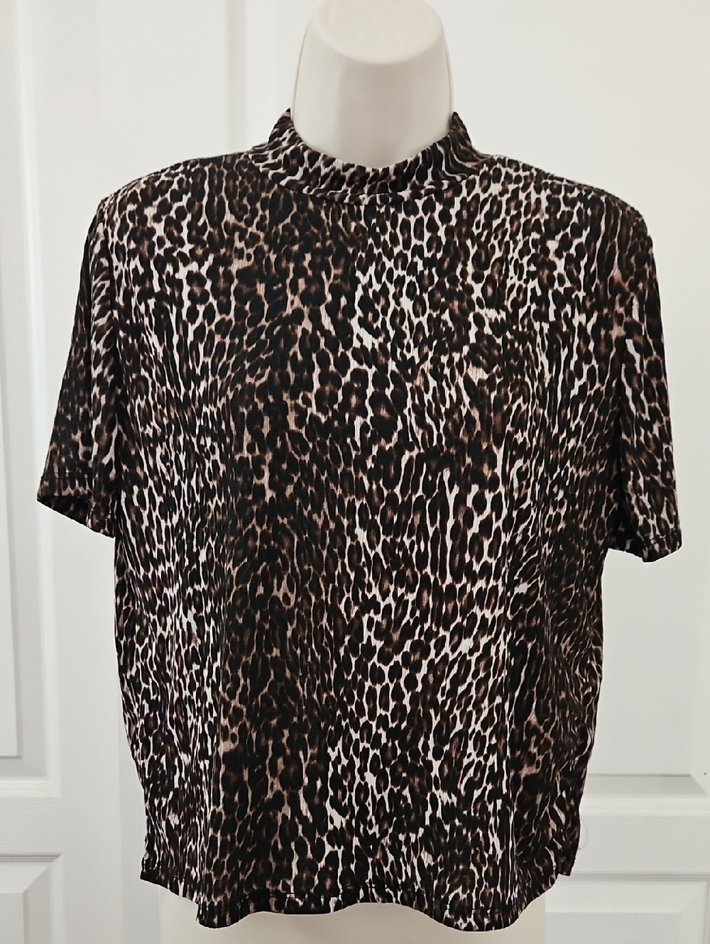 Zara Trafaluc | Leopard Print Mock Neck Short Sleeve Top - Size L